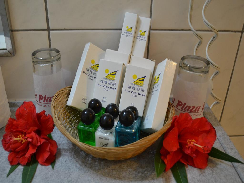 West Plaza Desekel Hotel Koror Ngoại thất bức ảnh