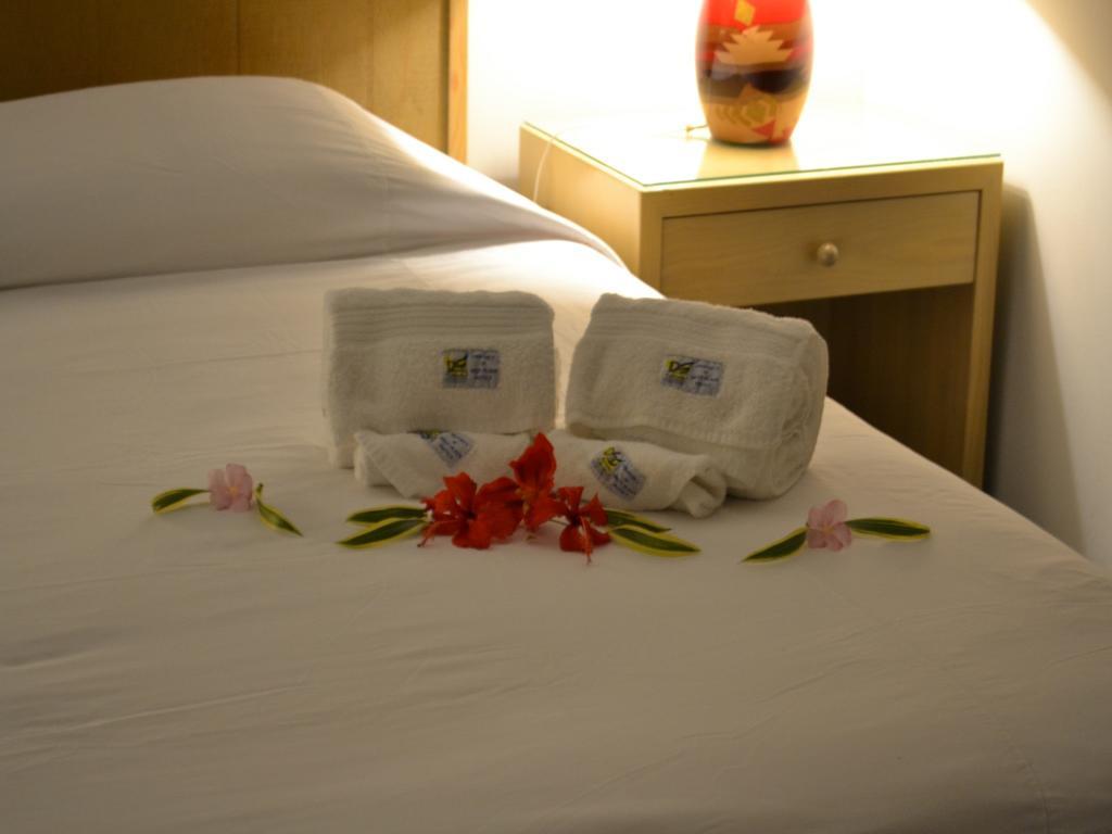 West Plaza Desekel Hotel Koror Ngoại thất bức ảnh