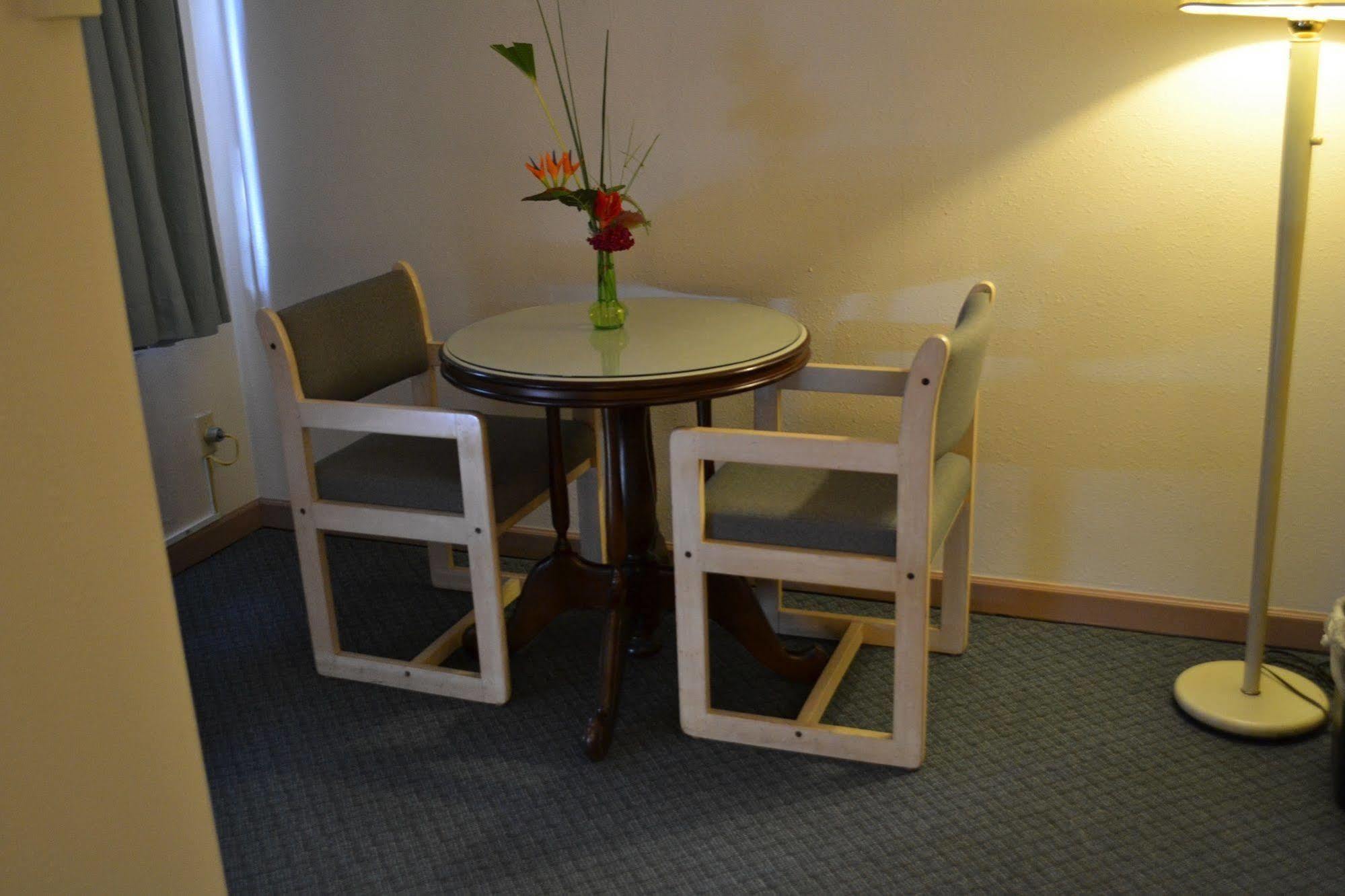 West Plaza Desekel Hotel Koror Ngoại thất bức ảnh