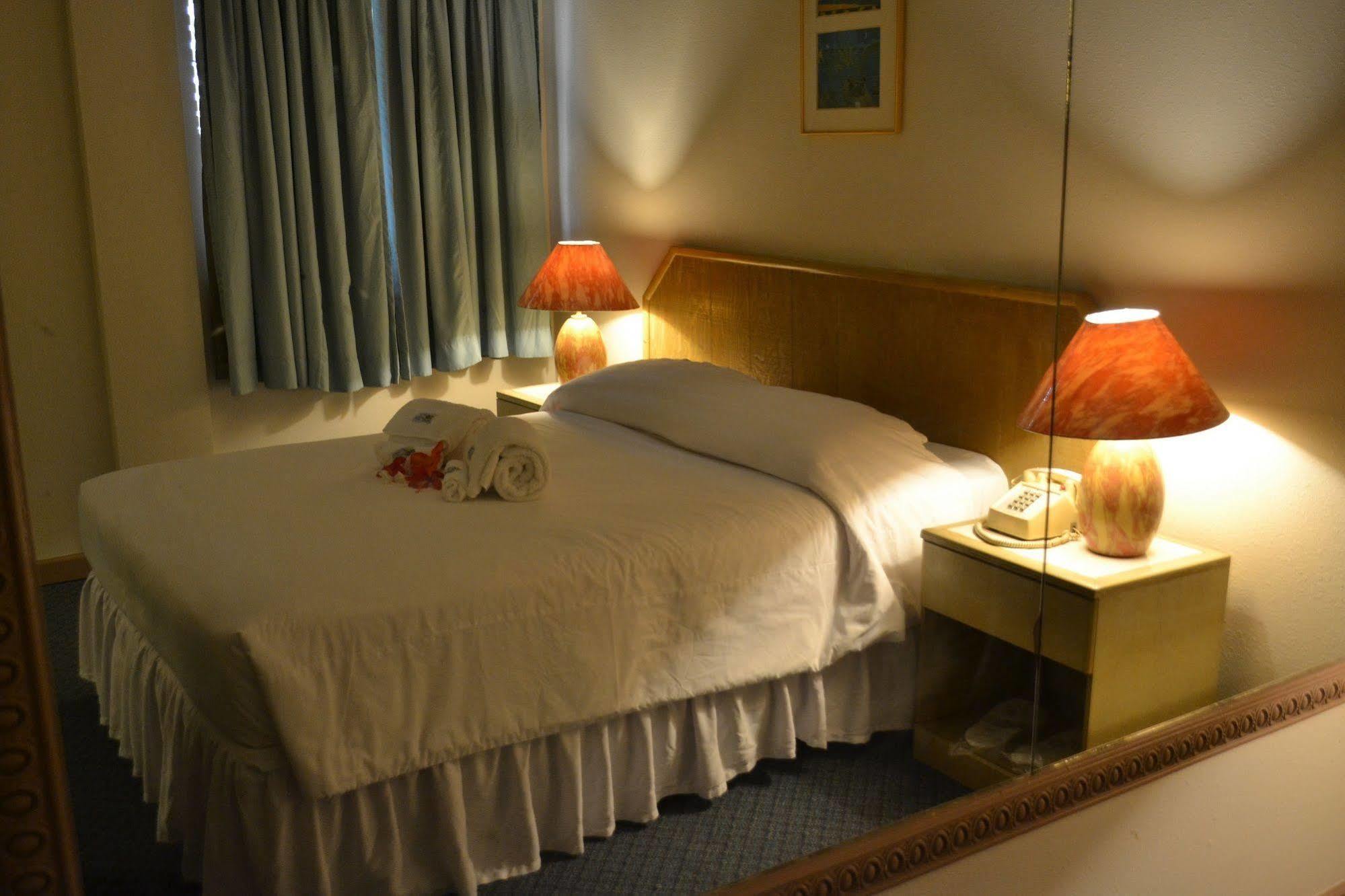 West Plaza Desekel Hotel Koror Ngoại thất bức ảnh
