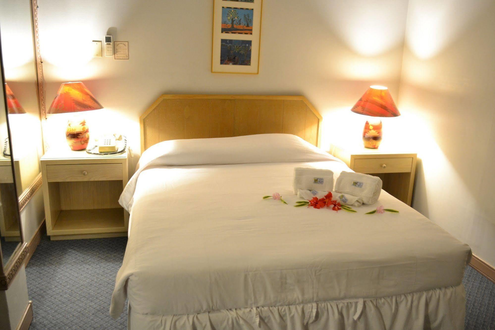 West Plaza Desekel Hotel Koror Ngoại thất bức ảnh