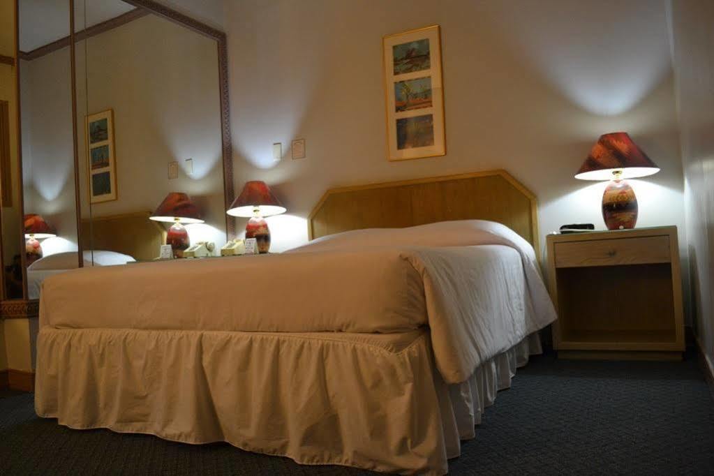 West Plaza Desekel Hotel Koror Ngoại thất bức ảnh