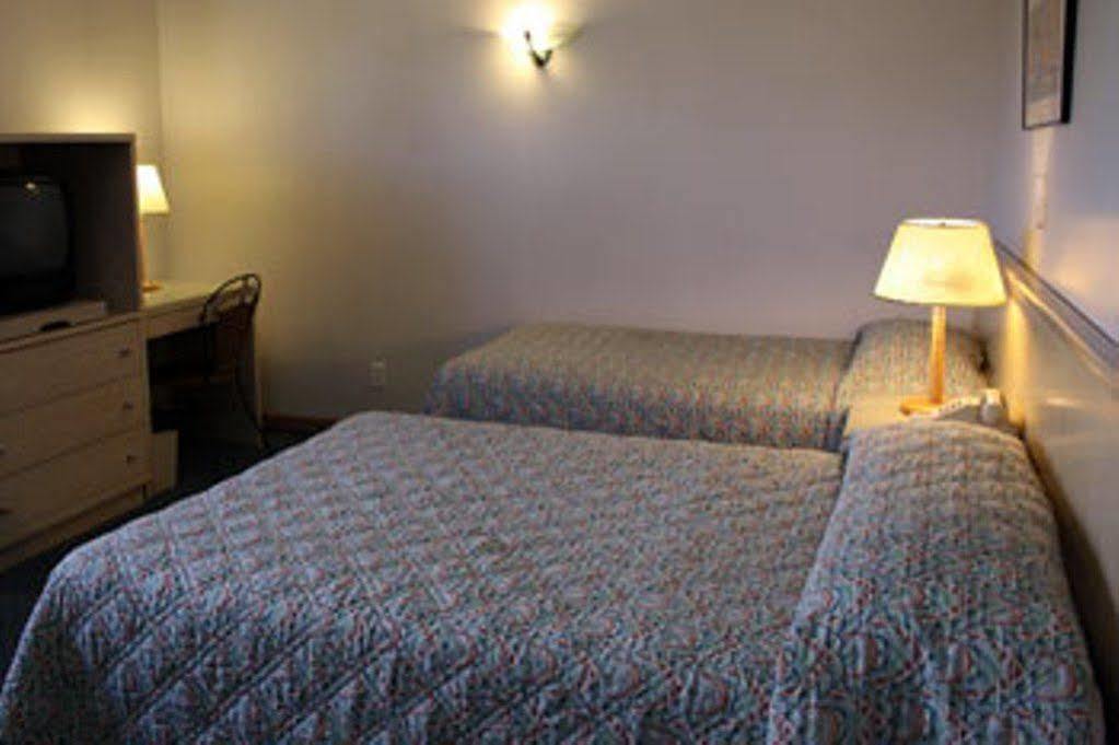 West Plaza Desekel Hotel Koror Ngoại thất bức ảnh